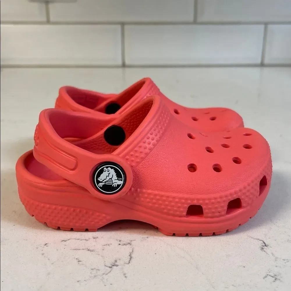 Crocs Toddler Classic Clog Size 5 Coral - Neon Watermelon? Style # 206990